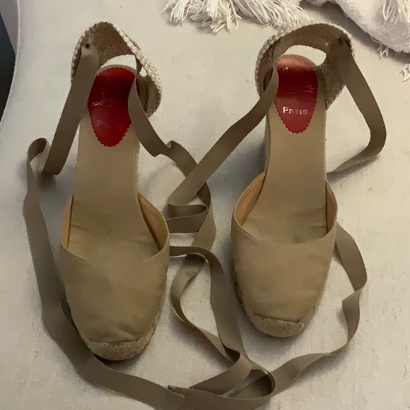 Christian Louboutin Canvas D'Orsay Espadrills
Tan, Round-Toes, Wedge Heel - Picture 14 of 15